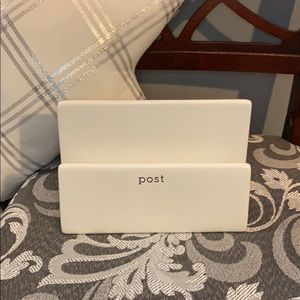 Letter Holder 📪